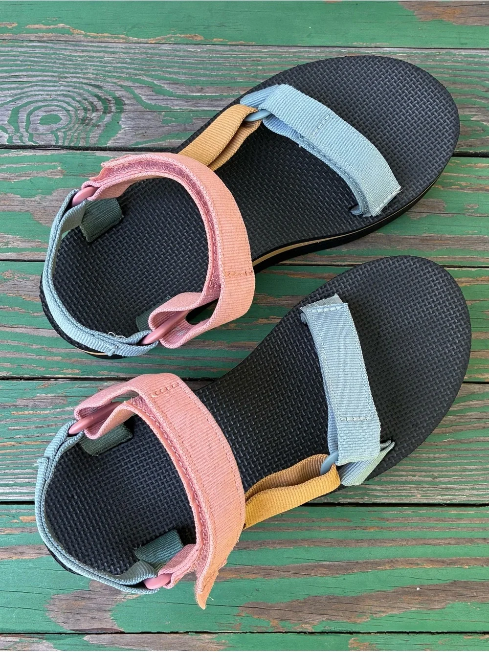 TEVA Womens Flatform Universal Light Multi Sandals Sz 7 Retro Shoes